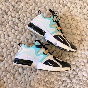 Nike Air Max Infinity Runners